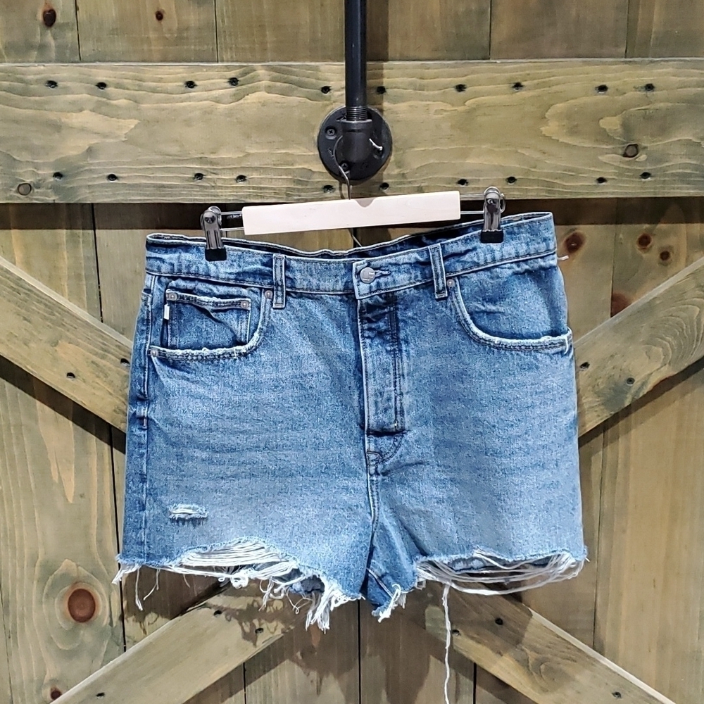 LOVERS +  FRIENDS AUSTIN MICRO DISTRESSED SUPER HIGH RISE  CUTOFF SHORTS SIZE 31